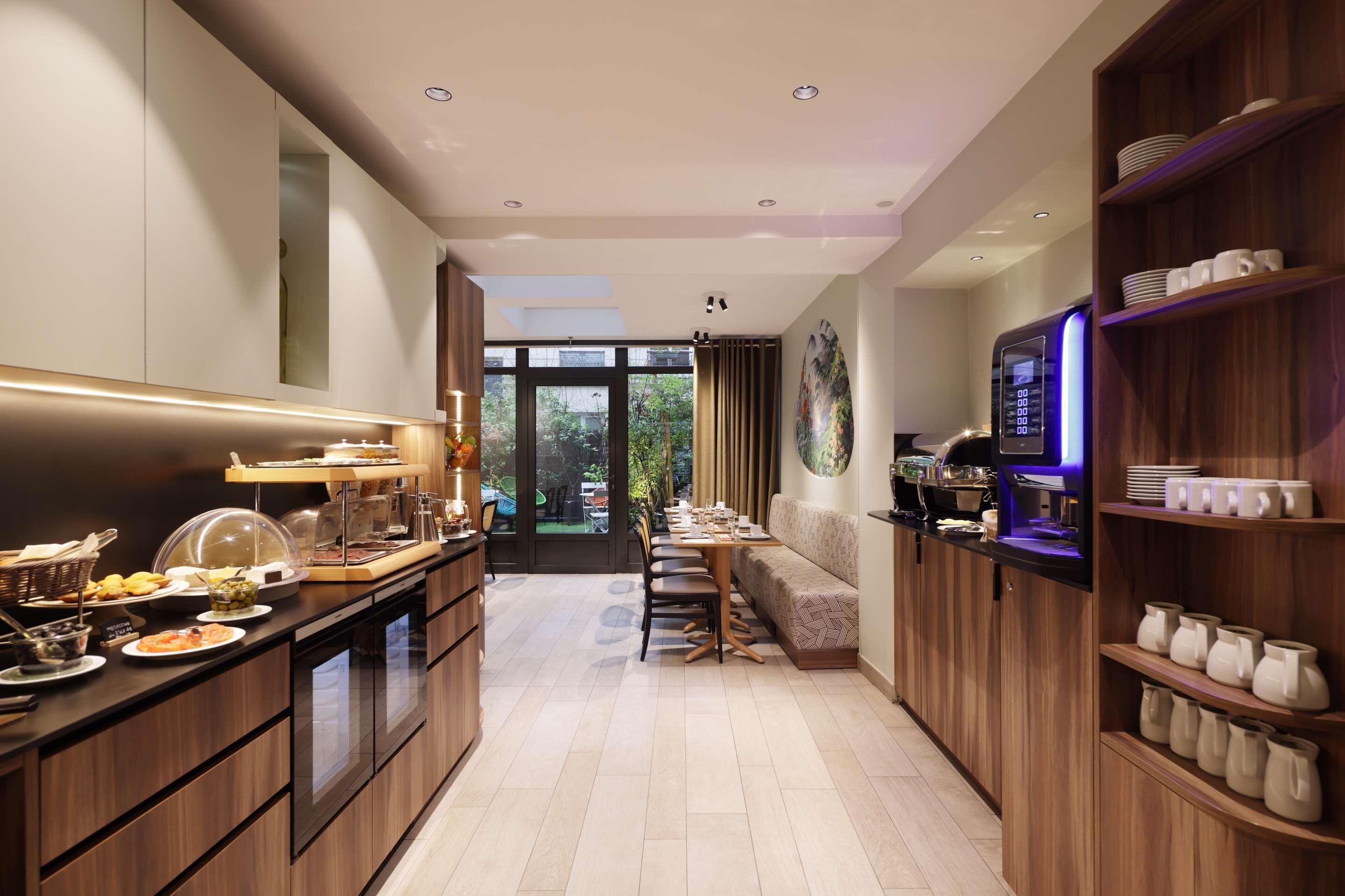 Eden 4* Paris