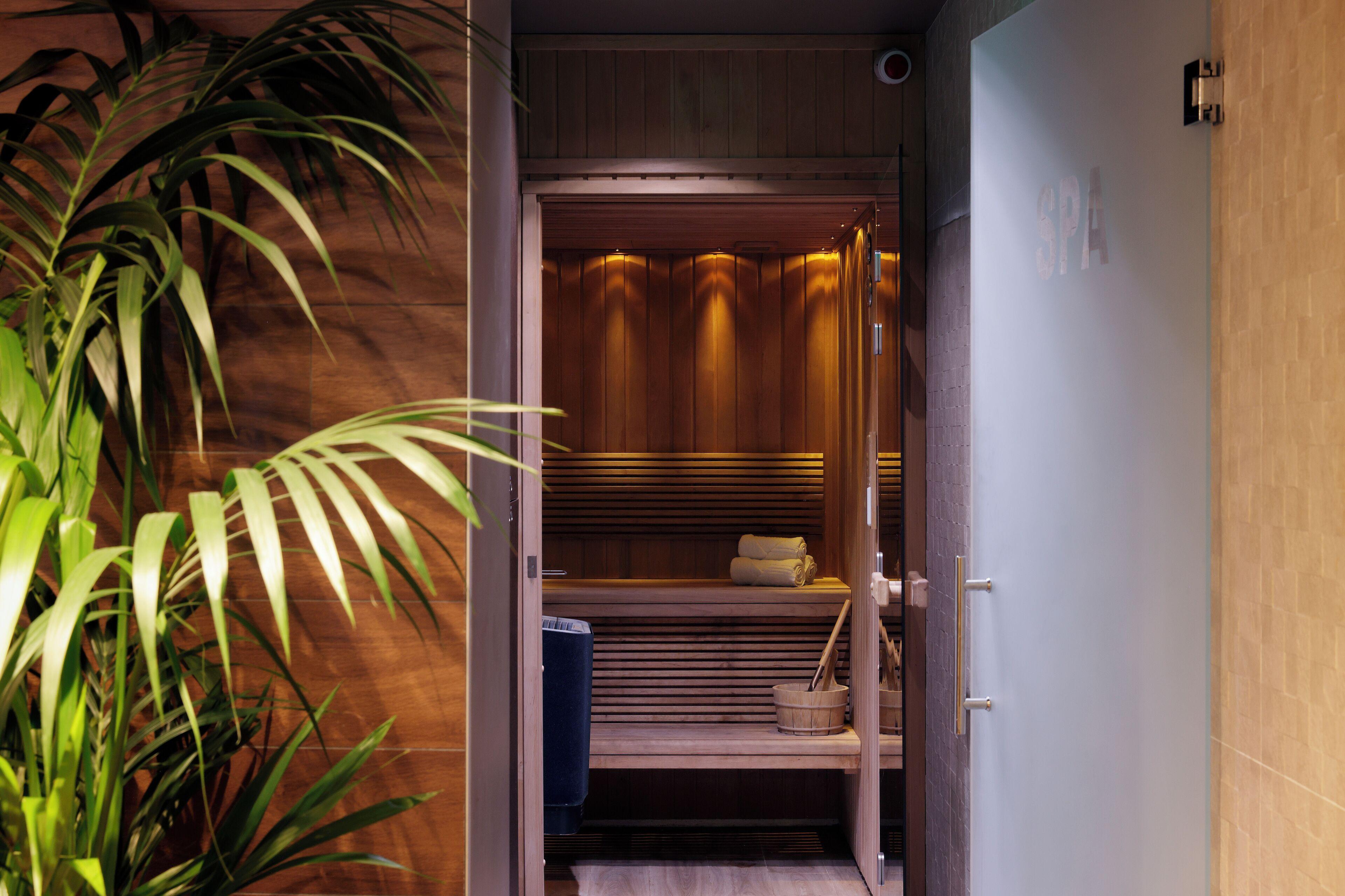Eden 4* Paris